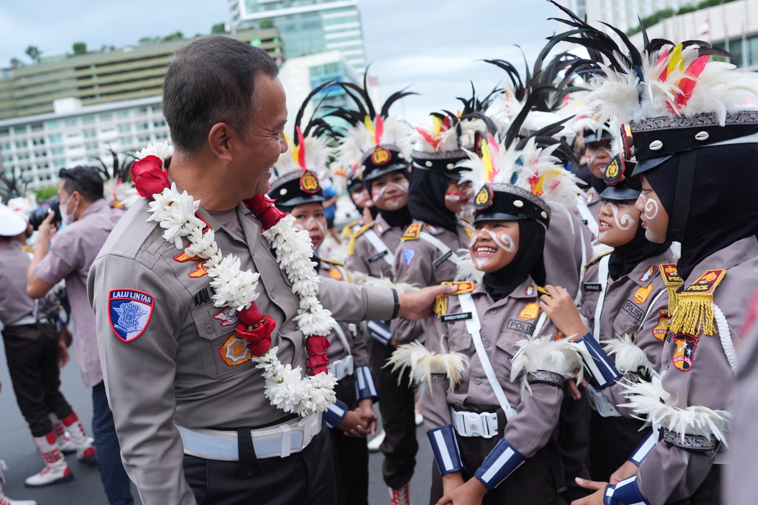 Kakorlantas Polri Irjen Pol Aan Suhanan hadiri acara Retrospeksi Korban Kecelakaan Lalu Lintas yang diadakan di Bundaran HI, Jakarta, Minggu (15/12/2024)